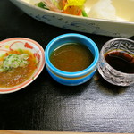 京懐石 吉泉 - 左から、メタイ鰈とちり酢、ちり酢、山葵醤油