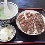 譲 - 牛タン焼丼１，５００円（税込）