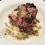 ビストロ キャトルズ - 低温ローストビーフonポテトサラダ