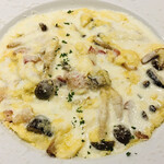 ビストロ キャトルズ - 自家製ミートソースとベシャメルソースのクリーミーグラタン