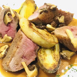 ビストロ キャトルズ - 鴨肉とフォアグラのロティ～ポルト酒のソース