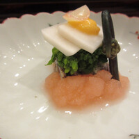日本料理 直 - 桜大根おろし、蝦蛄、菜の花、山芋、黄身酢、百合根の盛り合わせ