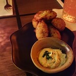 NIDCIELO - 2001_NIDCIELO_Bunuelos de Barramunchi@58,000Rp(コロッケ)