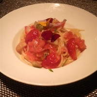 オッジ ダルマット 西麻布店 - イチゴの冷製パスタ