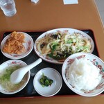 福臨 - 日替ランチB野菜炒め＋唐揚げ(2ヶ)定食