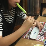 Akiyoshi - きゅーり
                        
                        塩でしなっとしたヤツ。
                        
                        人気メニューらしいが・・・
                        
                        
                        
                        