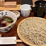 手打ちそば 浅枝 - 鴨ざる蕎麦　蕎麦は二八　つけ汁は濃口の味付けで私は好きですこの味が♪