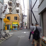 ラーメン二郎 - 今日はここから