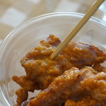 Karaage Boizu Rabu - よく絡んだトッピング。甘辛いたれで食べているような感じです。