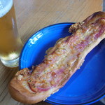 焼き立てパンの店　パンパカパン - 【2012.06.　初訪】　パリパリベーコン150円＋一番搾りｗ