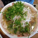 二両半 - ラーメン大盛り野菜多め