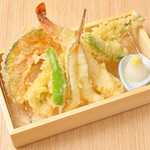 天ぷら盛合せ（海鮮３種・野菜２種）