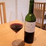 ル レストラン - 赤は、ボルドーのシャトー・マラガール2009。ほどよいタンニン具合。今、飲んで、ちょうど美味しいといった感じです。