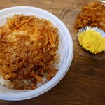 三叶家 - かき揚げ丼・大盛（700円）