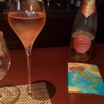 インカント - ロゼの泡で乾杯!