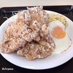 Shokudou Inakaya - 鶏の唐揚げと目玉焼
