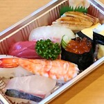 8 kinds of nigiri selection