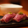 Sumibiyakiniku Kuroyaki - レアステーキ寿司