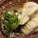 京屋 - 鯛の白子の炙りと皮の湯引き