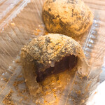 照月堂 - 中にはこし餡入り