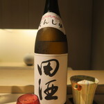 日本料理 みや  - 田酒　特別純米酒