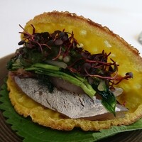 ad hoc  - また出た！好きだよ～♪このガレット。もちろん、前回とは中身が違います。