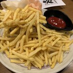 炭火居酒屋 炎 - フライドポテト大盛(3倍)、490円(税別)