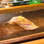 すし匠 - 春子鯛のにぎり