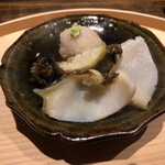 温石 - 鮑のしゃぶしゃぶ 蓮根団子
      こんな鮑の食感！！弾力が凄すぎて(^^)