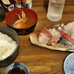 津軽海峡を渡って来た男 あきら - 