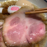 中華そば　堀川 - 岩手県産の銘柄豚「岩中豚」を使用した肩ロース肉のチャーシュー