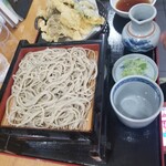 手打ちそば　梅田屋 - そばあいもり天つき　1,485円　一段目の二八蕎麦