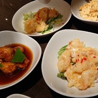 廣東料理 民生 ヒルトンプラザウエスト店 - ランチ:酢豚、海老マヨ、海老とびこマヨソース