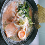 琉球家系ラーメン WAZA家 - 