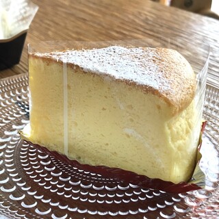 パティスリー トロワ エ キャトル_1