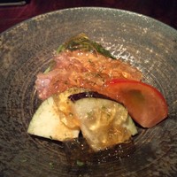 賛否両論 - 鴨ロース、水茄子、フルーツトマト、豆苗
