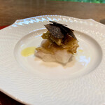 齋華 - 肉厚の甘鯛、、、デッカイ個体なんやろなあ〜^ ^釣り師の血が騒ぐぜ←