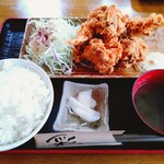 まるいち亭 - からあげ定食860円