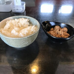 博多ラーメン なみへい - 辛ミンチ 150円
      ごはん[中] 120円