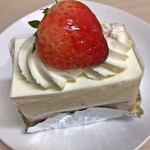 パティスリー メイ - いちごのショートケーキ