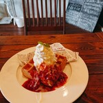 Bake & Beans - ワッフル 練乳イチゴ(2020,8)