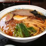 手打中華 英 - ラーメン