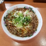 尾道ラーメン 暁 - 尾張ラーメン 揚げ玉みたいな背脂がキュート