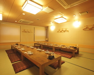Yakitori Motsunabe Ikki - 80名様の大宴会場。