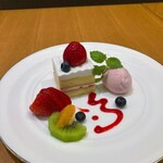 神戸風月堂カフェ - 苺ショートケーキ