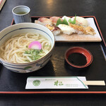 和風レストラン 松 - うどんと握り寿司の定食1000円