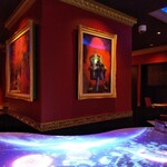 ガンダムカフェ 秋葉原店 - ギレン総帥に見守られながらの食事です