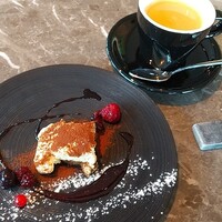 800°DEGREES ARTISAN PIZZERIA - 本日のデザート(ティラミス)　＋　ドリンク