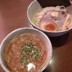 らーめん黒山 - 札幌焙煎つけ麺╱830円