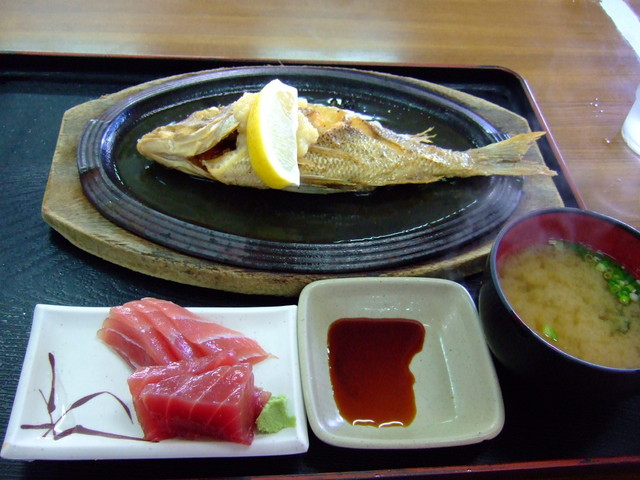 観光客の方は絶品魚のバター焼きがオススメです 築地の様な締まった刺身が出てくると思う方は妄想でしょう By Subaru555 パヤオ直売店 ぱやおちょくばいてん 沖縄市 魚介料理 海鮮料理 食べログ